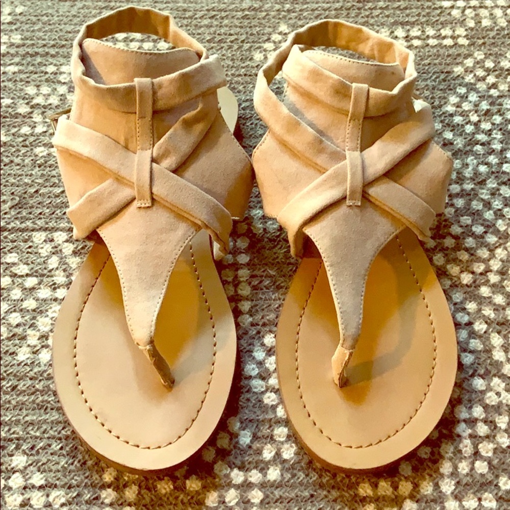✨ Jessica Simpson sandals